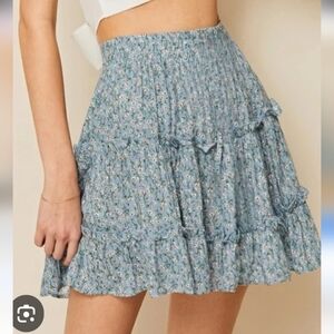 Chic Blue Floral Mini Skirt